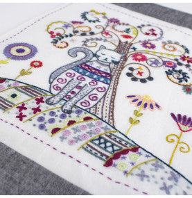 KIT BRODERIE UN CHAT DANS L'AIGUILLE